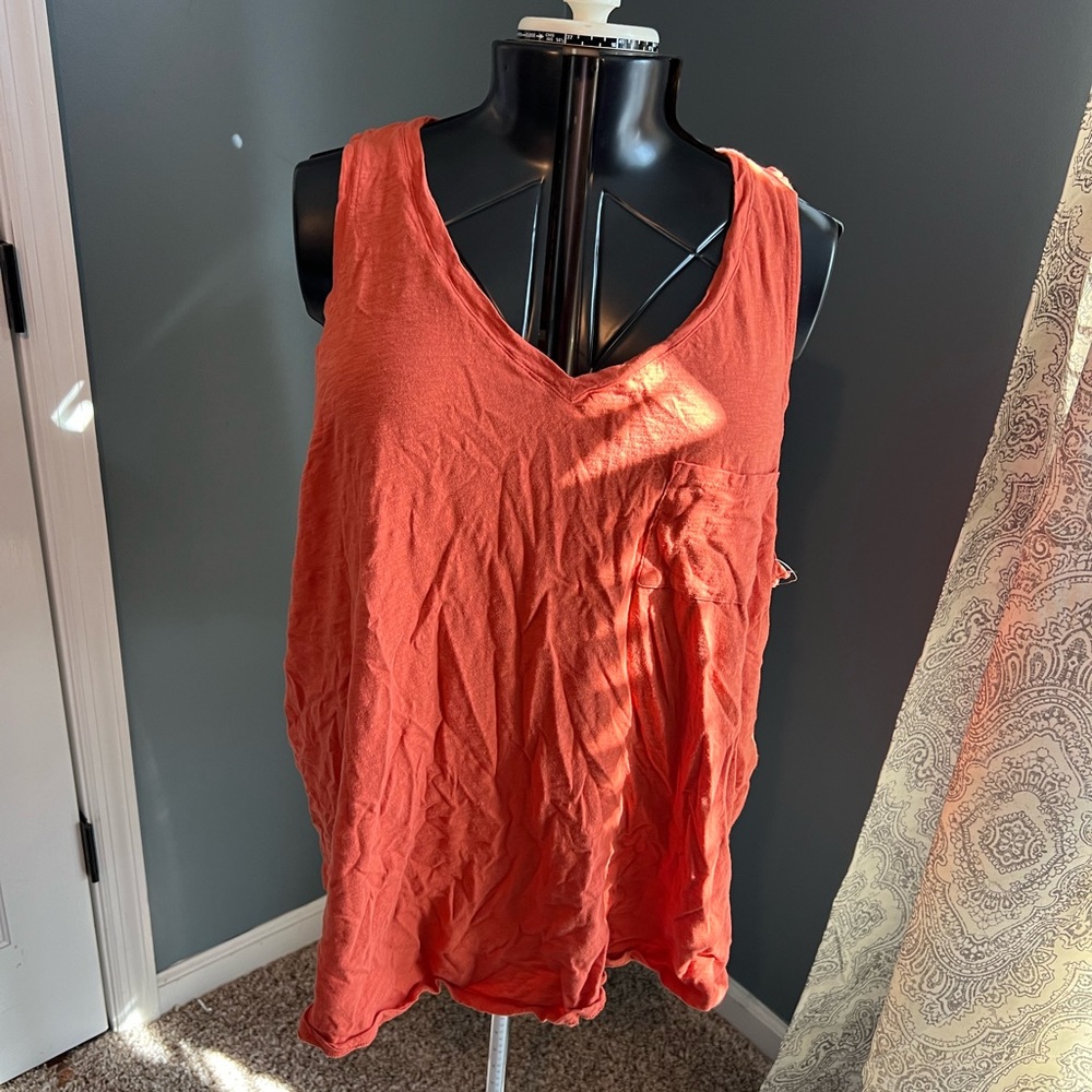 NWOT! TORRID Orange V-neck pocket tank